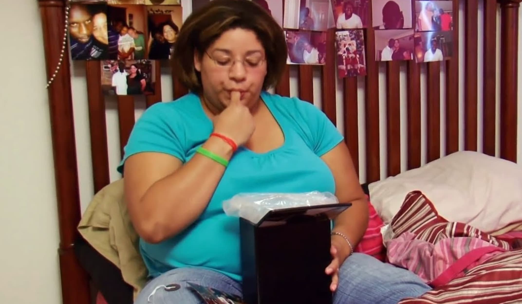 woman eats her husband's ashes